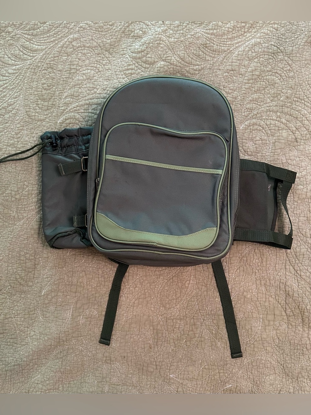 Picnic at Ascot • Brand New cooler bag • cooler backpack